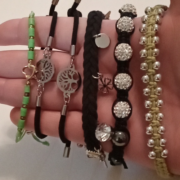 #1001. 6 Piece Assorted Friendship, Rhinestone & Charm Bracelet Bundle - Picture 1 of 4